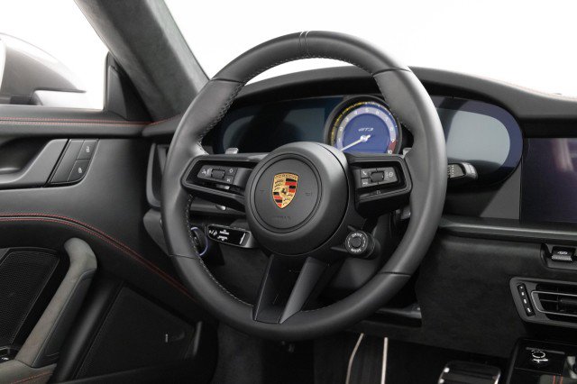 Used 2022 Porsche 911 GT3 image 10