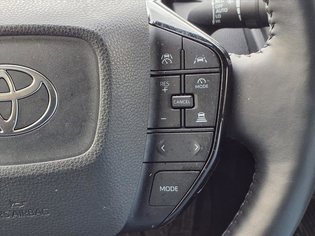 Used 2024 Toyota Prius XLE image 17