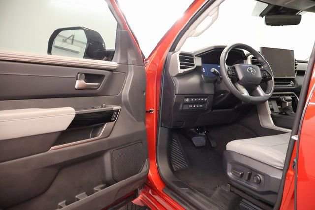Used 2024 Toyota Tundra Limited image 9