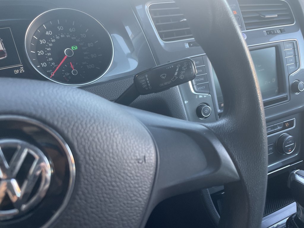 Used 2016 Volkswagen e-Golf SE w/ DC Fast Charging Package image 20