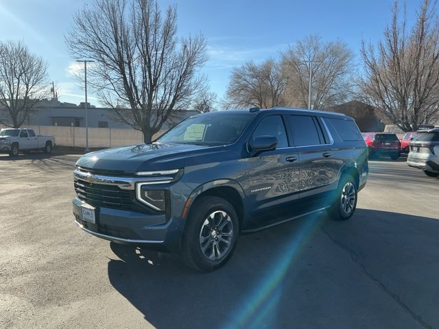 New 2026 Chevrolet Suburban LS image 8