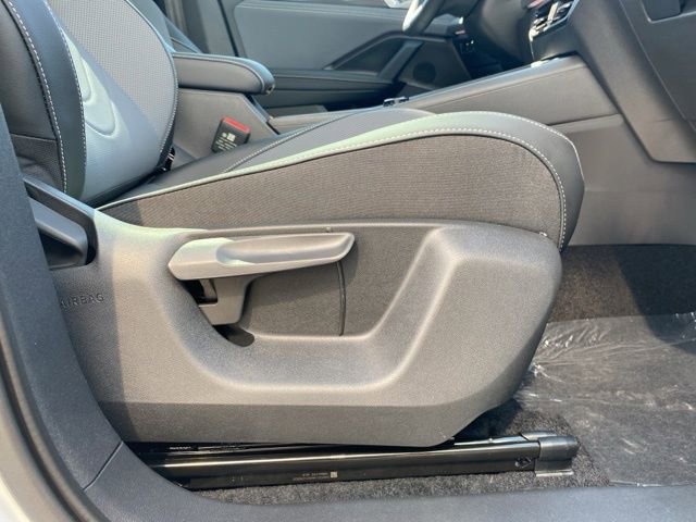 New 2025 Volkswagen Tiguan SE image 46