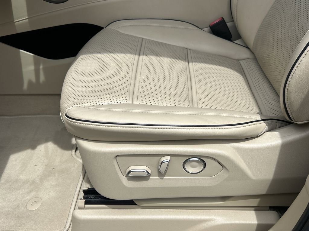 Certified 2021 Cadillac Escalade Premium Luxury image 19