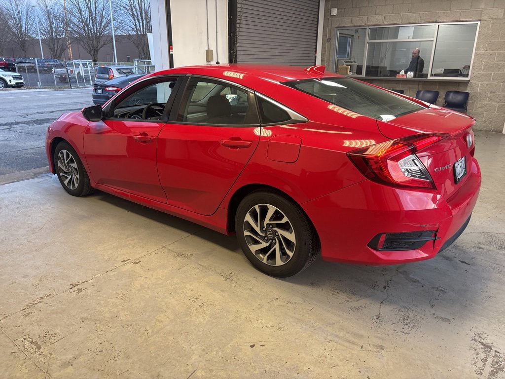 Used 2018 Honda Civic EX image 3