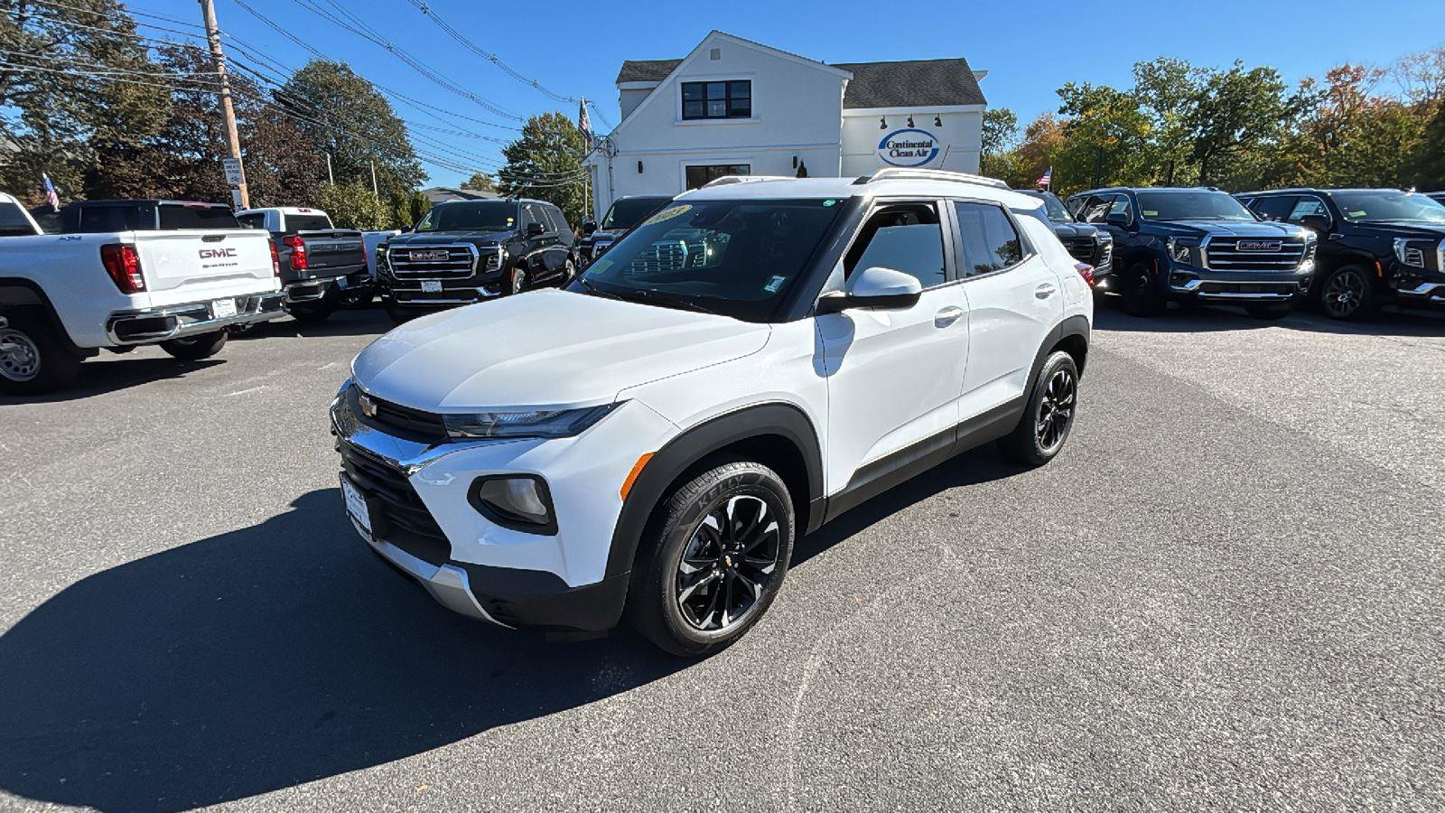 Certified 2023 Chevrolet TrailBlazer LT w/ Convenience Package image 3