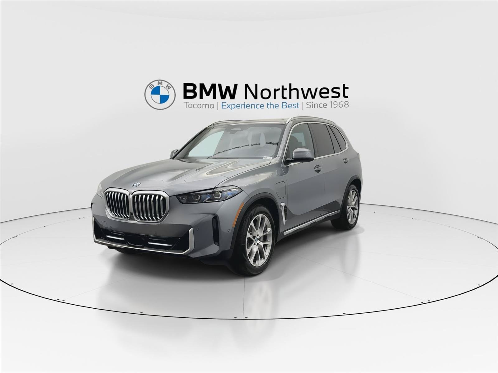 New 2026 BMW X5 xDrive50e w/ Executive Package AWD/4WD image 9
