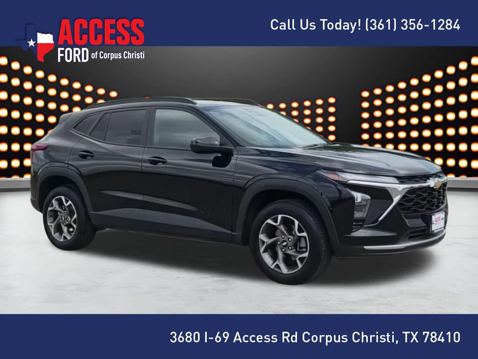 Used 2025 Chevrolet Trax LT FWD image 2