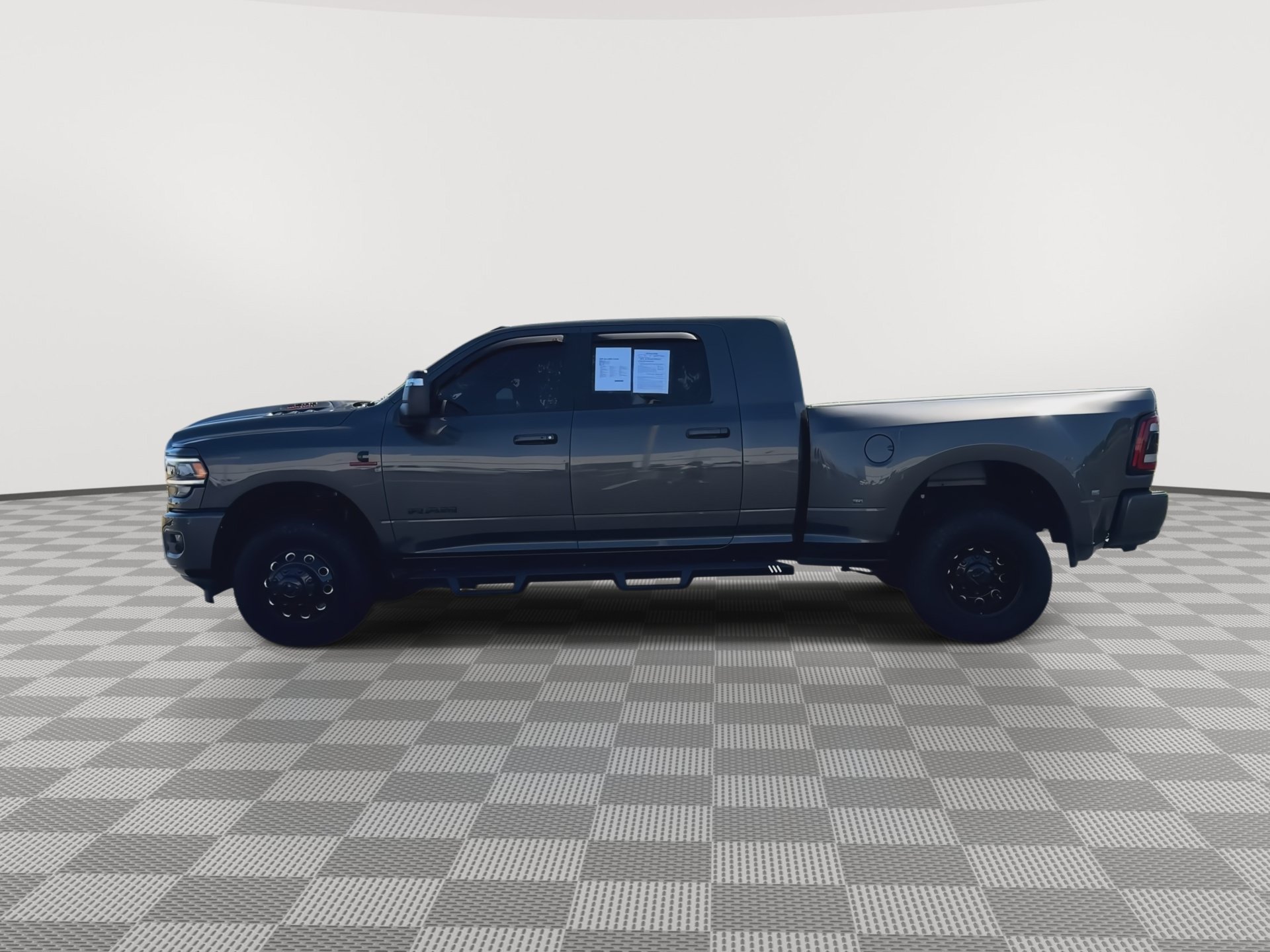 Used 2024 RAM 3500 Laramie w/ Night Edition AWD/4WD image 5