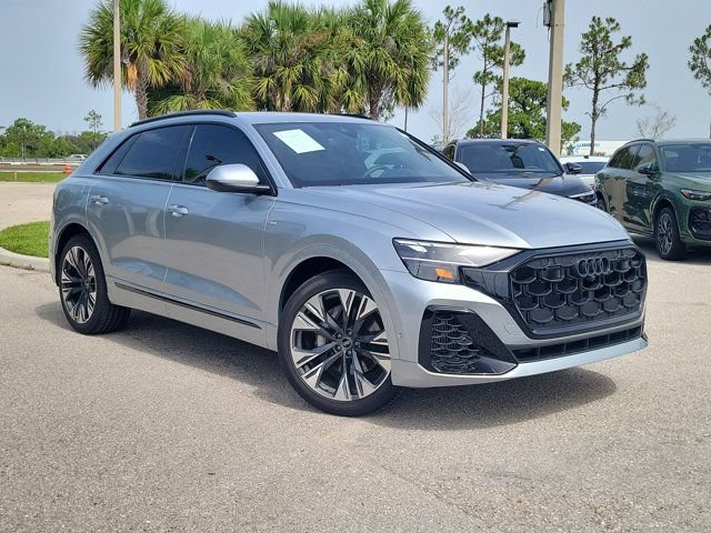 Certified 2025 Audi Q8 Premium Plus w/ Premium Plus Package AWD/4WD image 32
