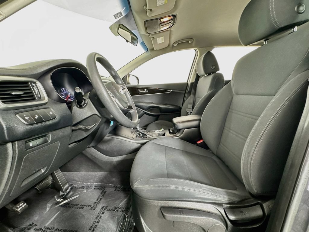 Used 2019 Kia Sorento FWD image 9