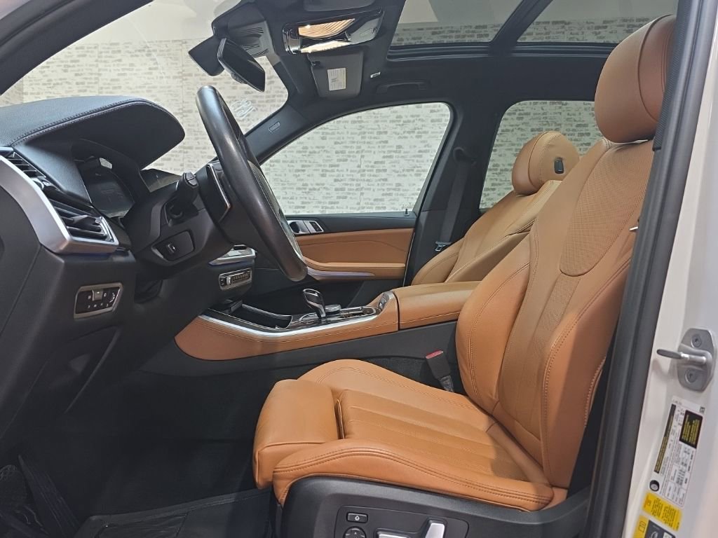 Used 2022 BMW X5 xDrive45e image 10