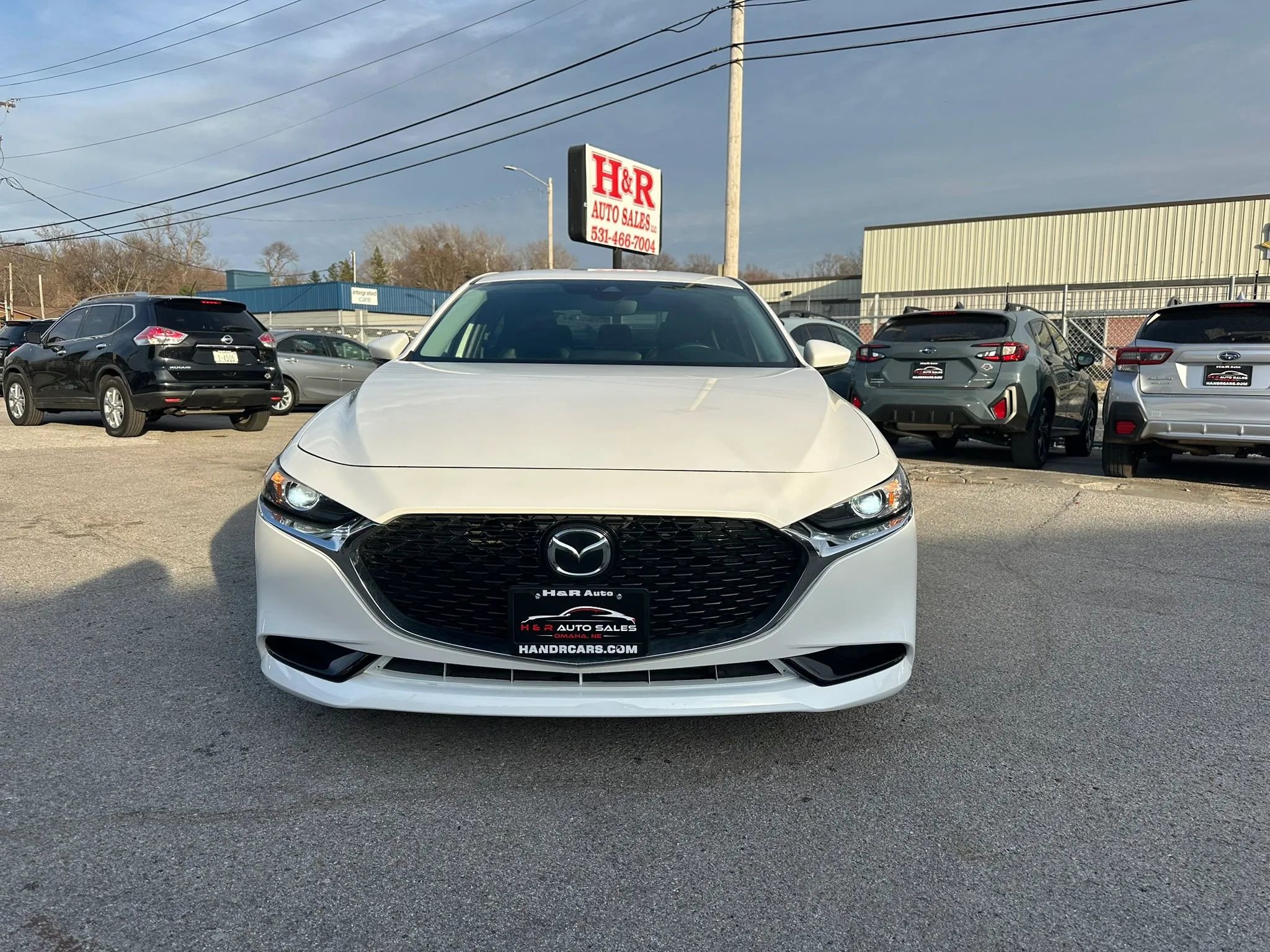 Used 2019 MAZDA MAZDA3 Sedan w/ Preferred Package FWD image 8