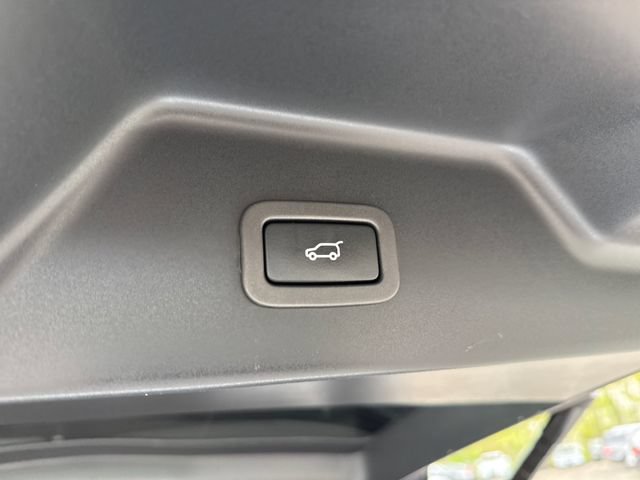 Used 2015 Land Rover Range Rover Long Wheelbase Supercharged AWD/4WD image 29