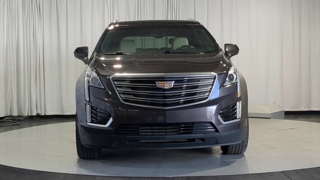 Used 2018 Cadillac XT5 FWD w/ LPO, Wheel Lock Package image 3