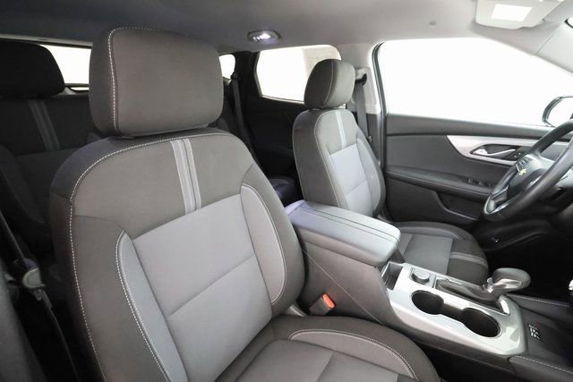 Used 2025 Chevrolet Blazer LT w/ Convenience Package image 20