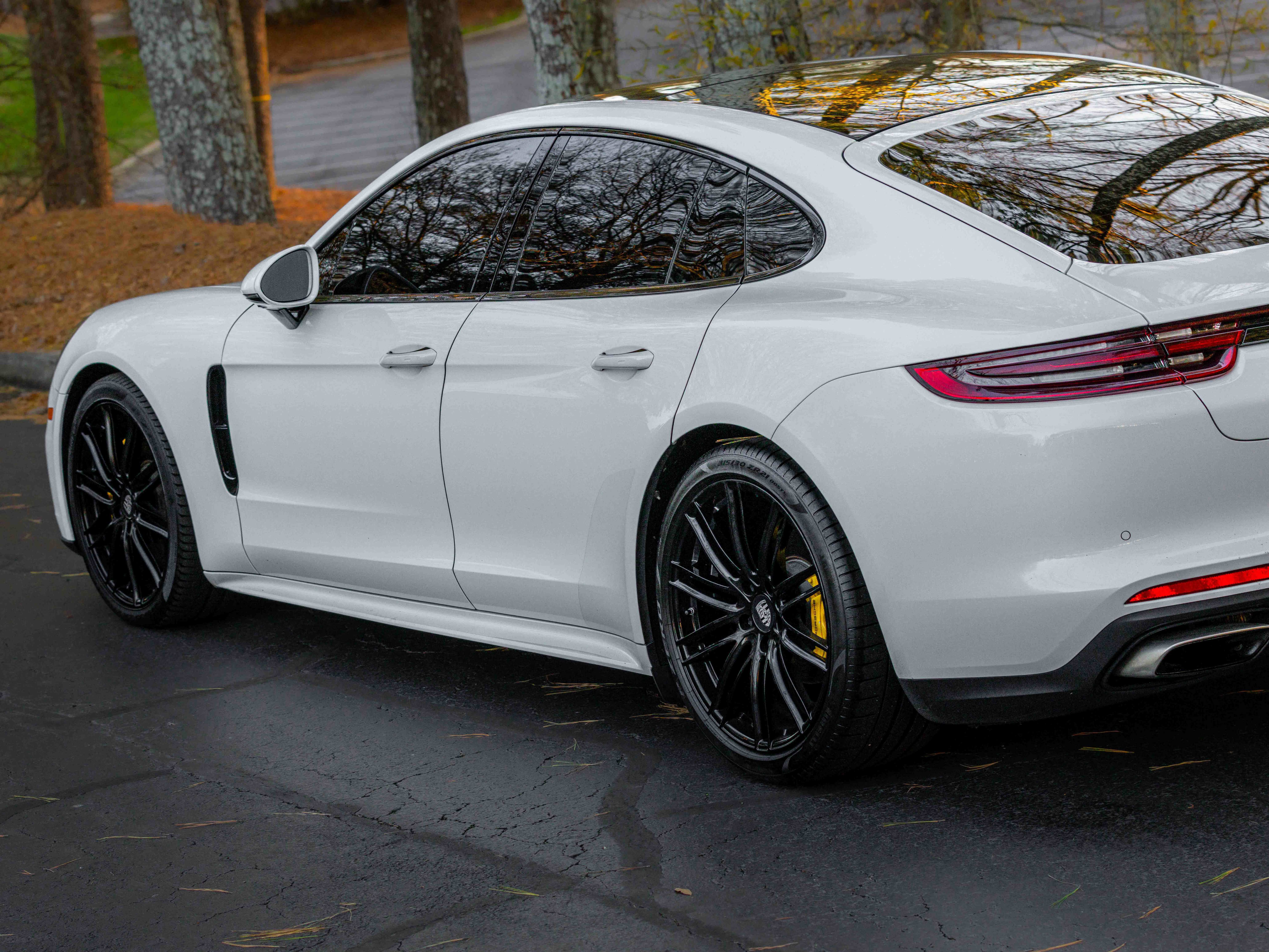 Used 2017 Porsche Panamera image 59