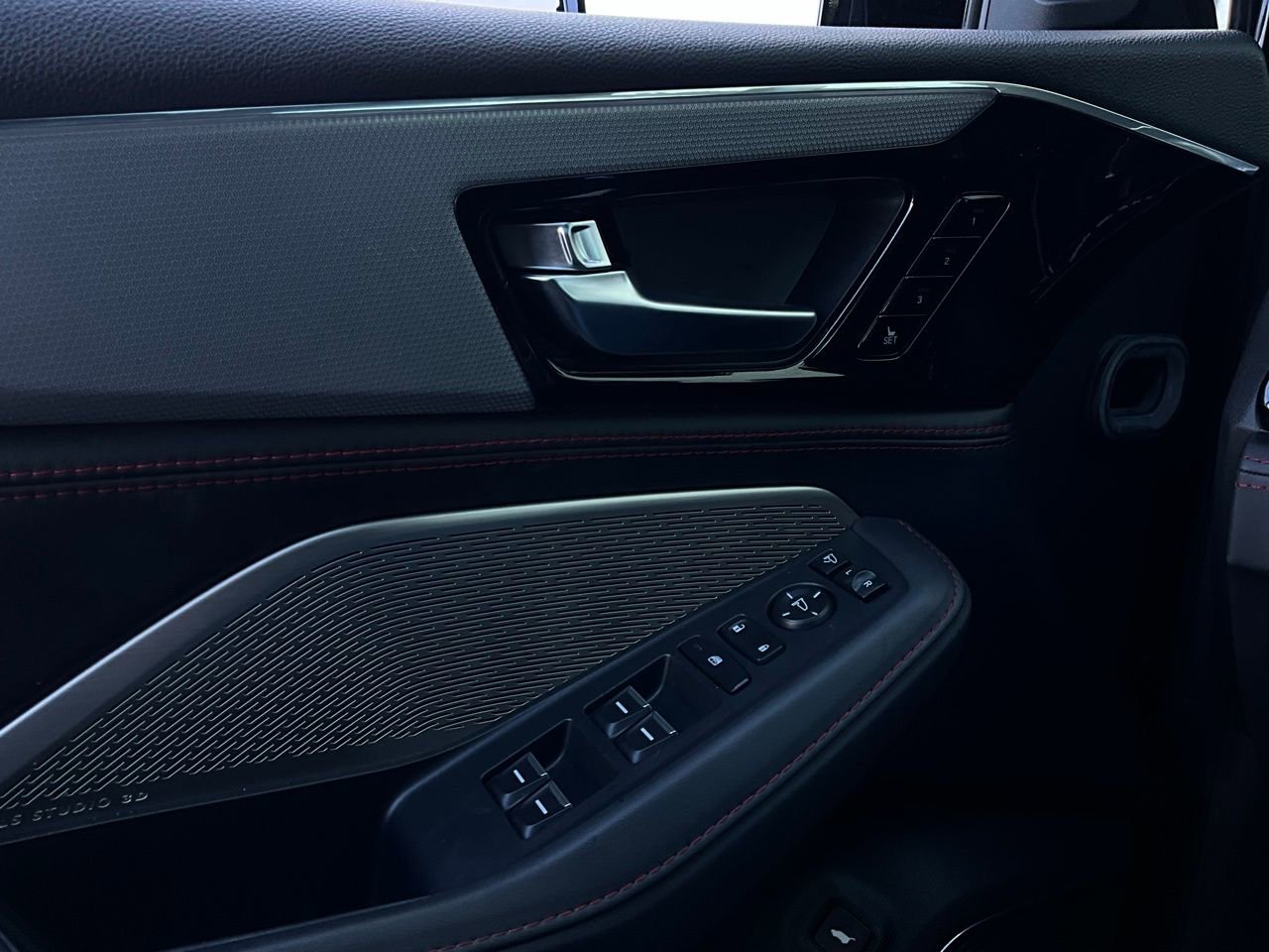 Used 2023 Acura MDX A-Spec image 23