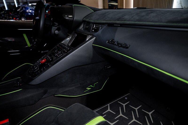 Used 2016 Lamborghini Aventador LP 750-4 Superveloce AWD/4WD image 29