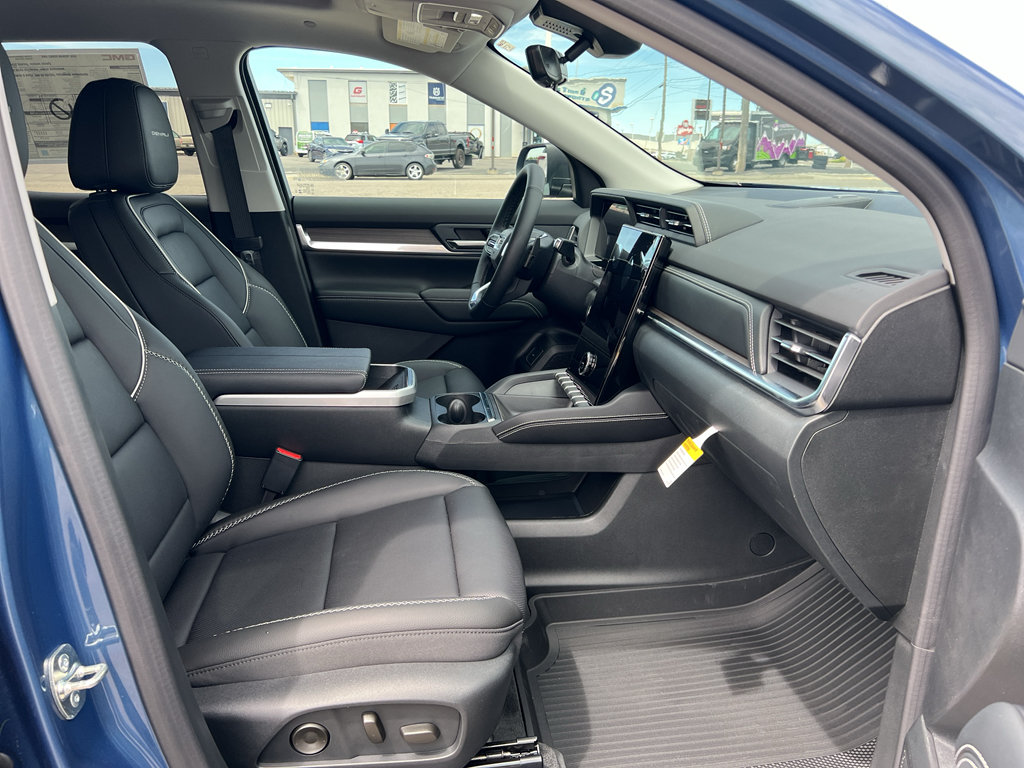 New 2026 GMC Terrain Denali w/ LPO, Floor Liner Package AWD/4WD image 25