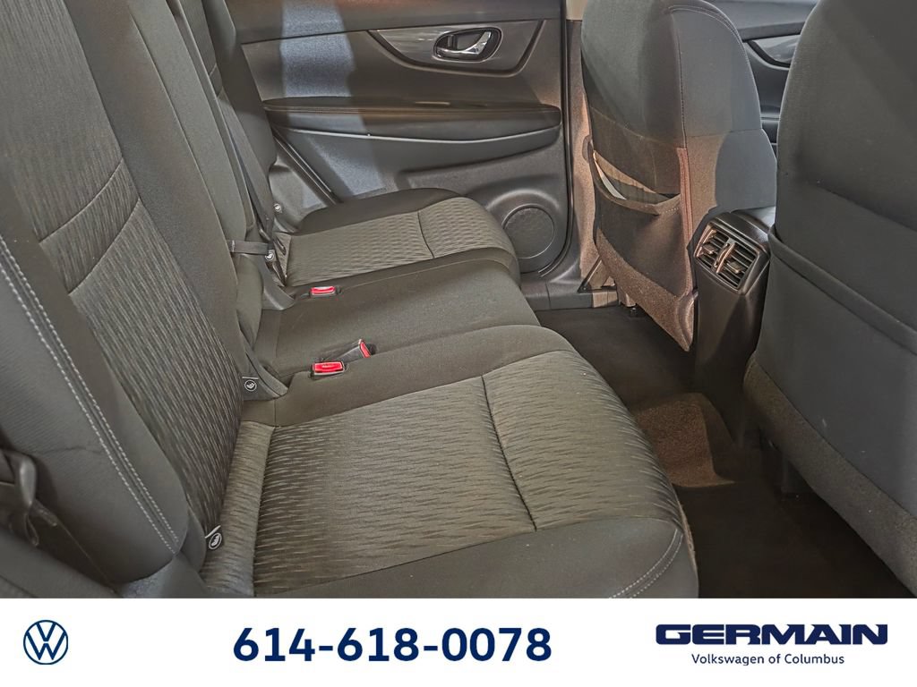 Used 2017 Nissan Rogue SV w/ SV Premium Package AWD/4WD image 23
