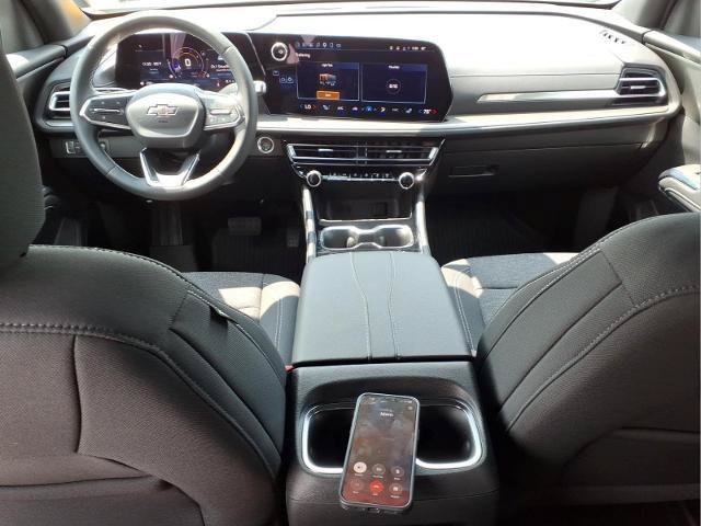 Used 2025 Chevrolet Traverse LT w/ Midnight/Sport Edition FWD image 7