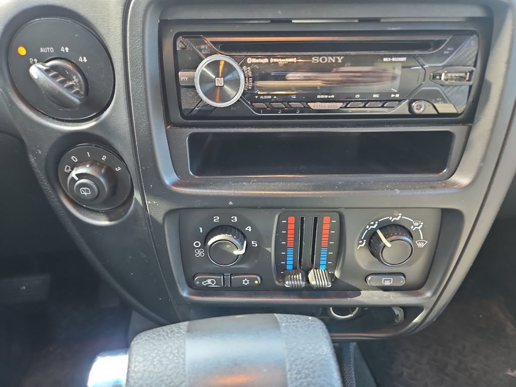 Used 2006 Chevrolet TrailBlazer LS AWD/4WD image 18