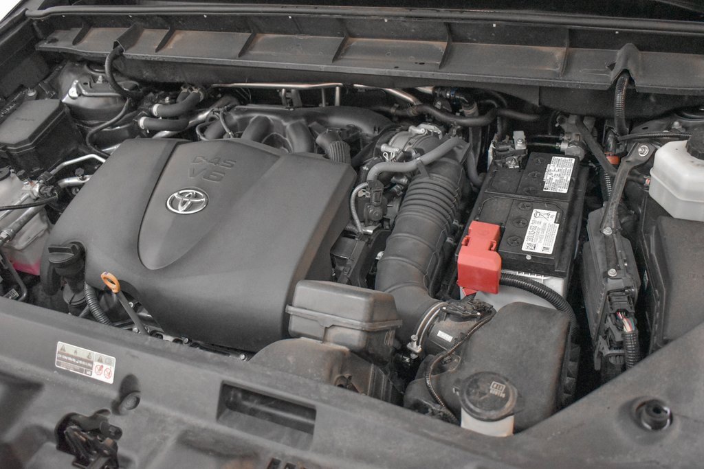 Used 2022 Toyota Highlander XLE image 8