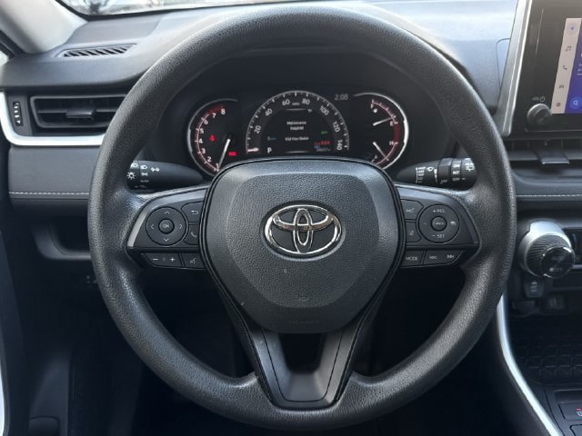 Used 2025 Toyota RAV4 XLE FWD image 13