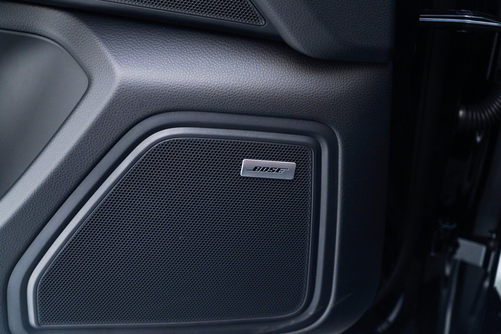 New 2026 Porsche Macan image 24