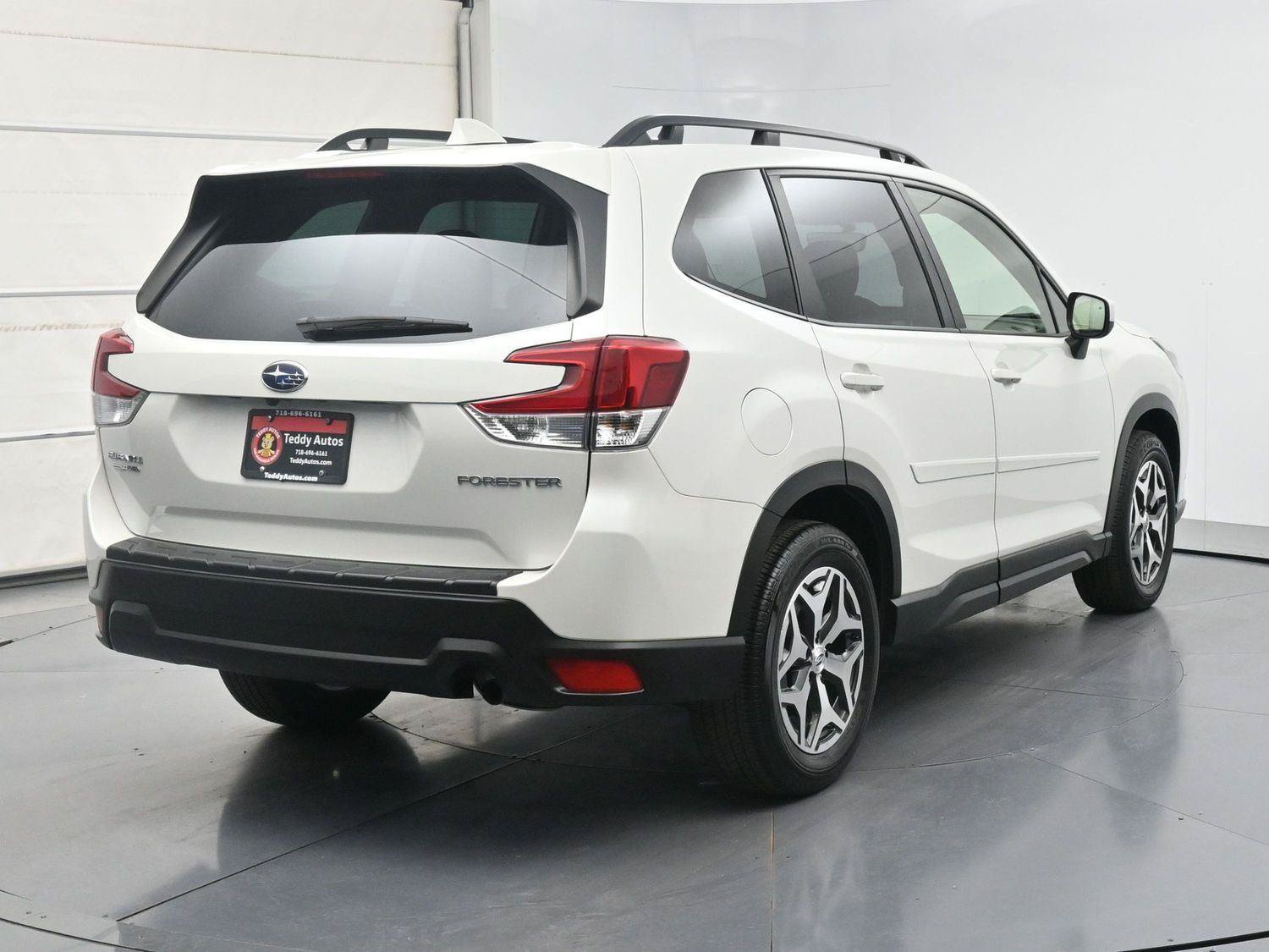 Used 2023 Subaru Forester Premium AWD/4WD image 26