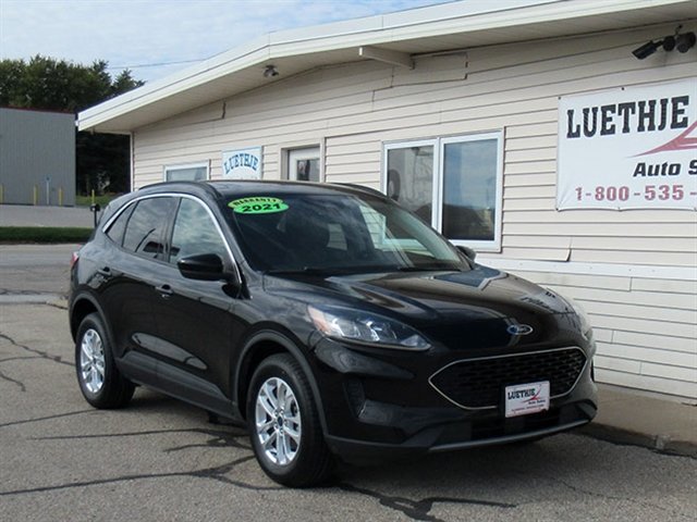 Used 2021 Ford Escape SE w/ Cold Weather Package AWD/4WD image 4