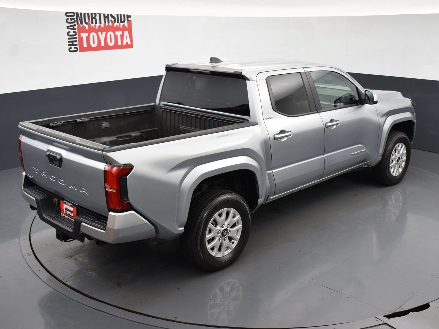 Used 2025 Toyota Tacoma SR5 AWD/4WD image 22