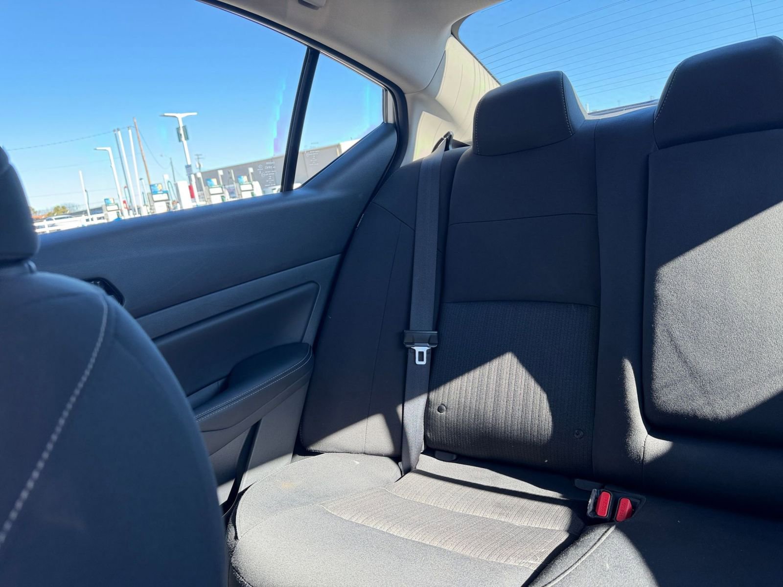 Used 2025 Nissan Altima 2.5 SV image 38