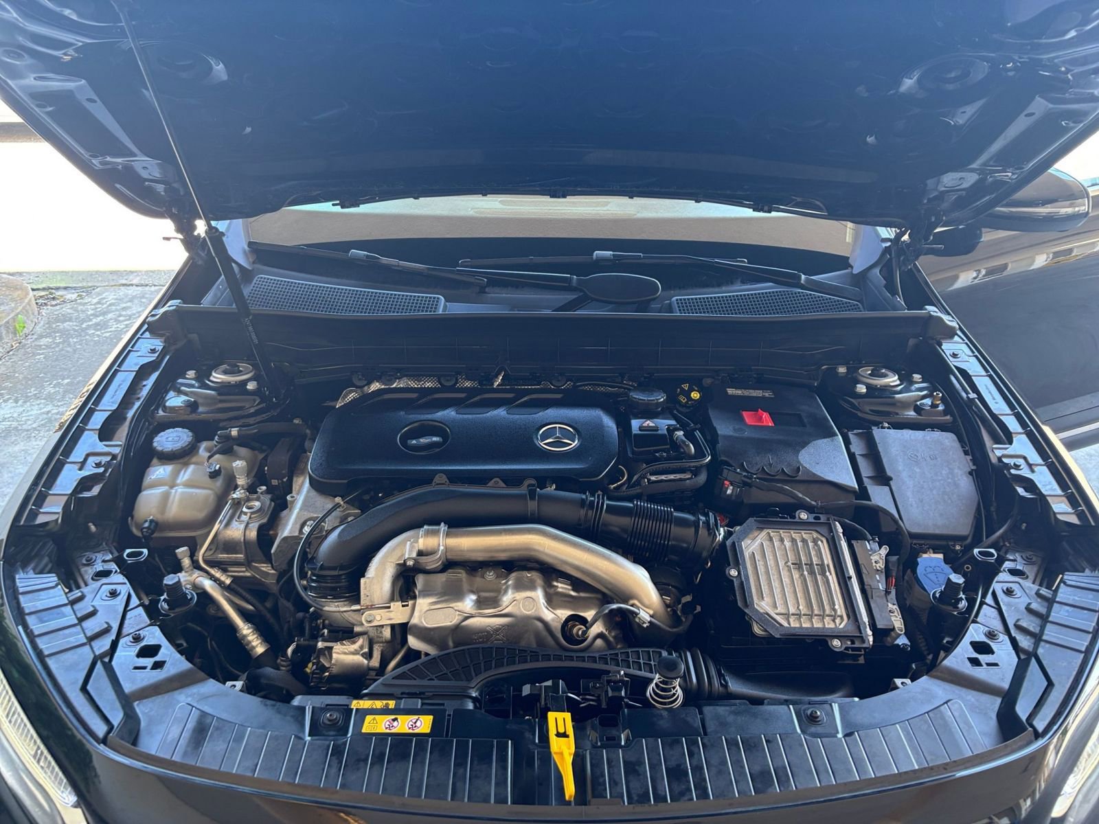 Used 2025 Mercedes-Benz GLB 250 image 33