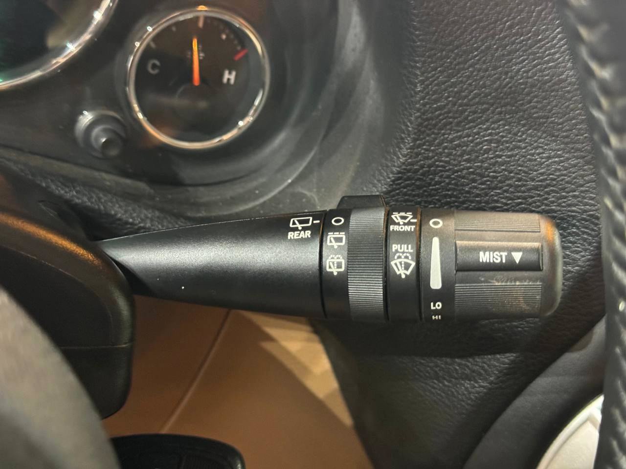 Used 2015 Jeep Wrangler Rubicon w/ Power Convenience Group AWD/4WD image 17