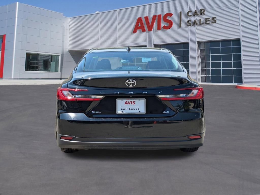 Used 2025 Toyota Camry LE image 7