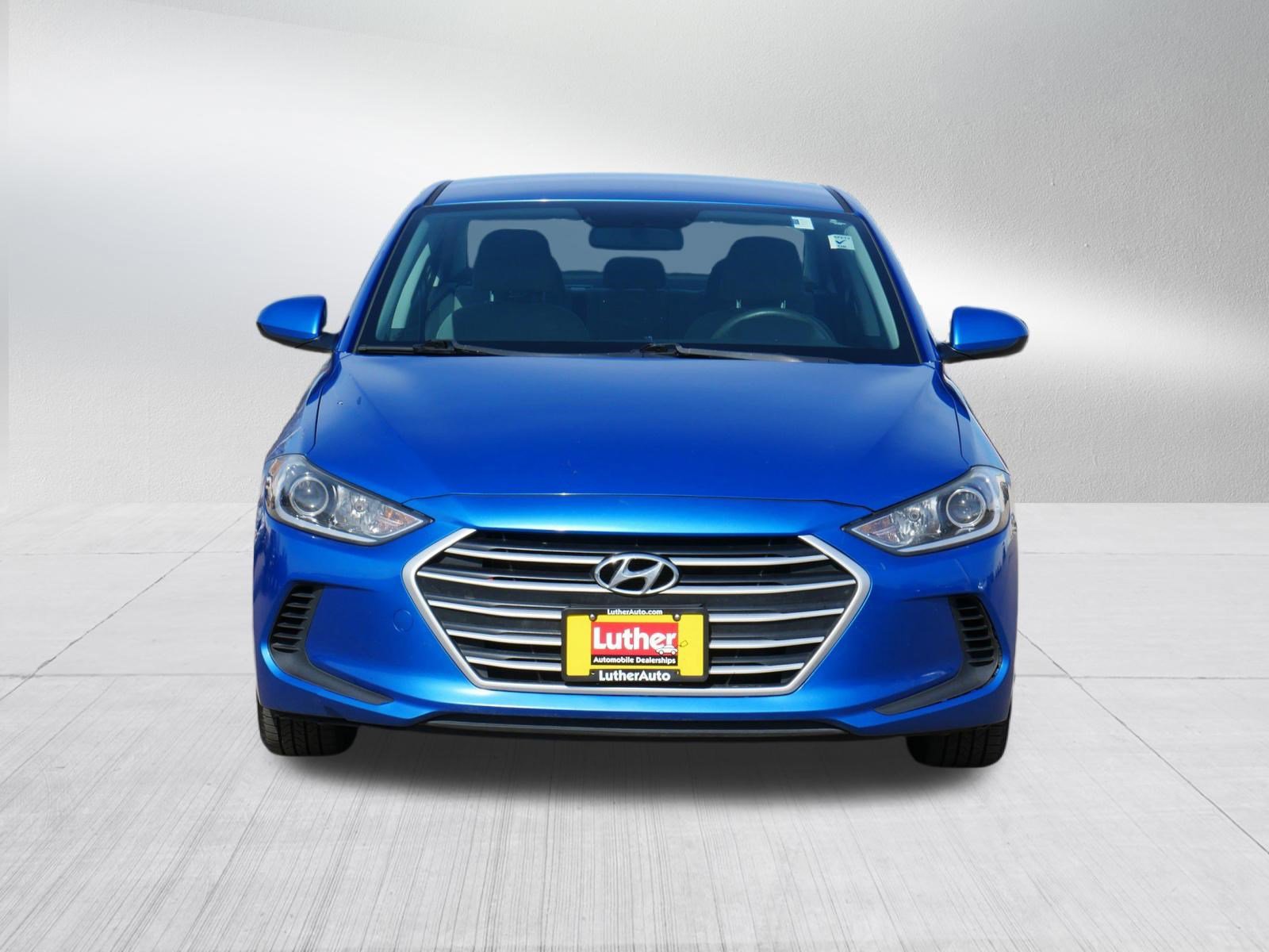 Used 2017 Hyundai Elantra SE FWD image 2