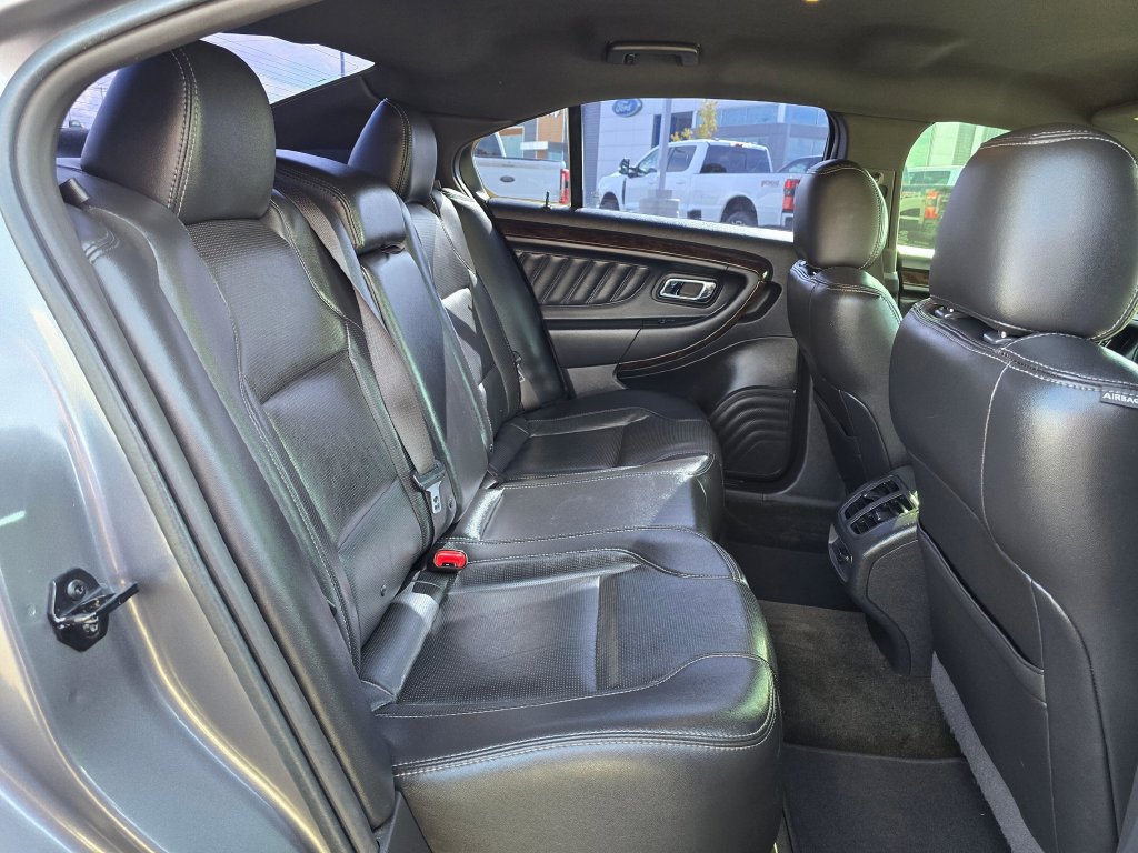Used 2014 Ford Taurus Limited FWD image 14
