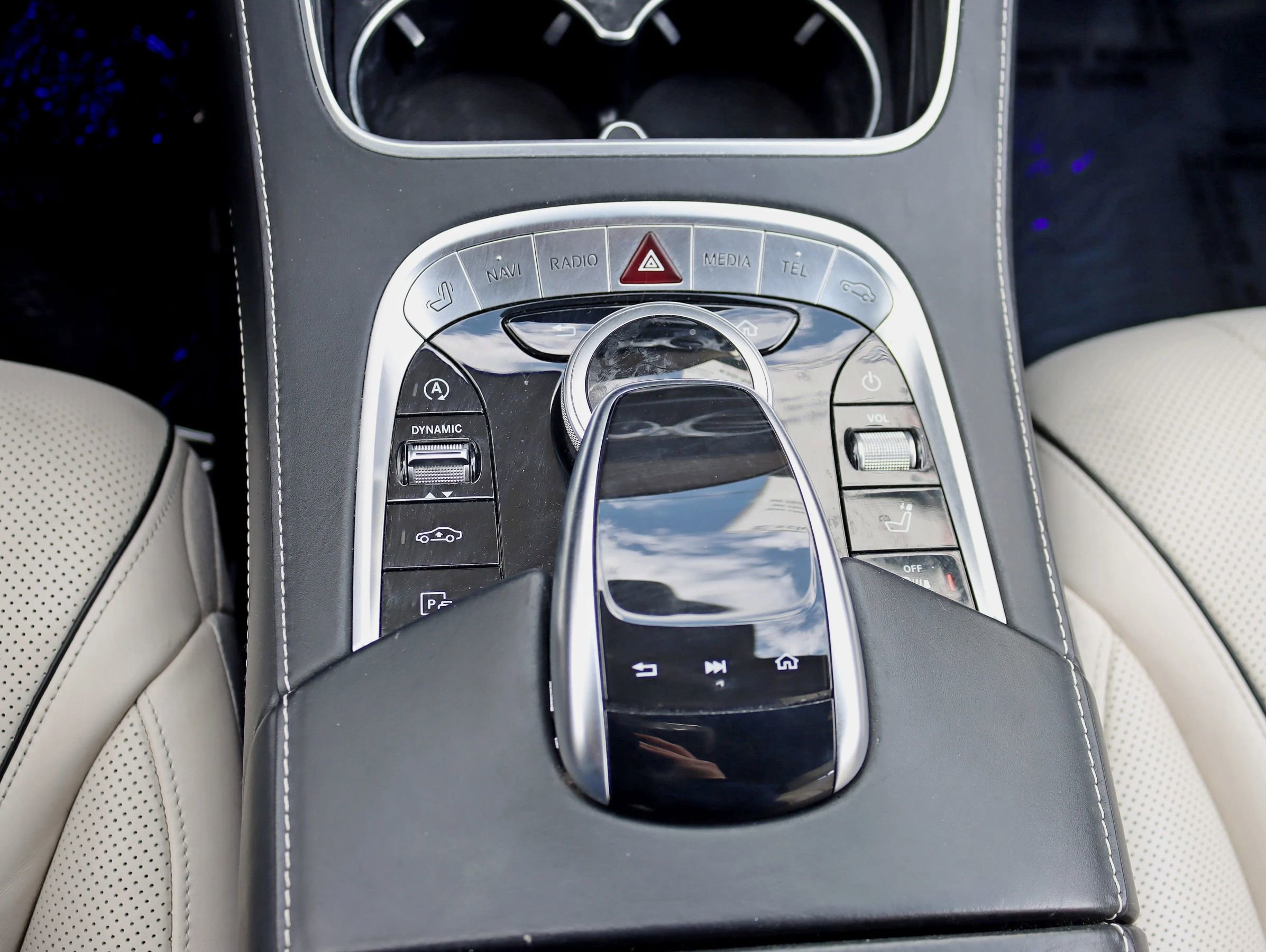 Used 2019 Mercedes-Benz S 560 Sedan image 32