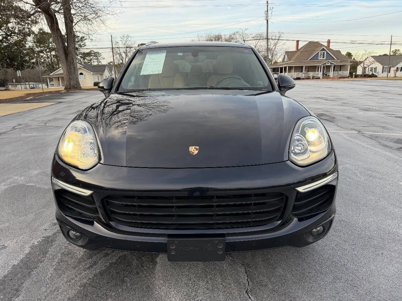 Used 2016 Porsche Cayenne Base AWD 4dr SUV image 3