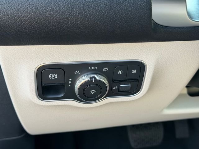 New 2026 Mercedes-Benz GLB 250 image 19