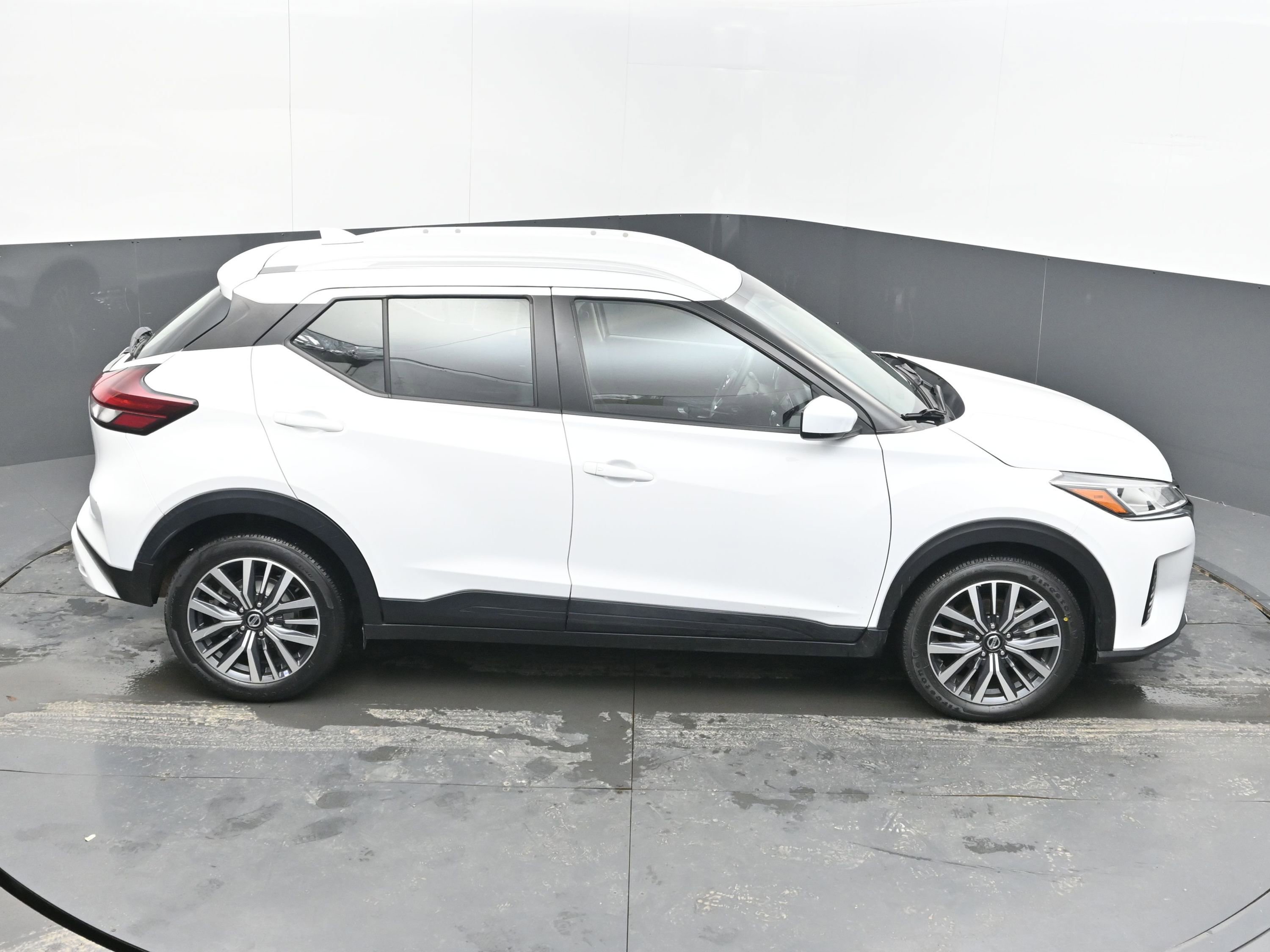 Certified 2021 Nissan Kicks SV image 33