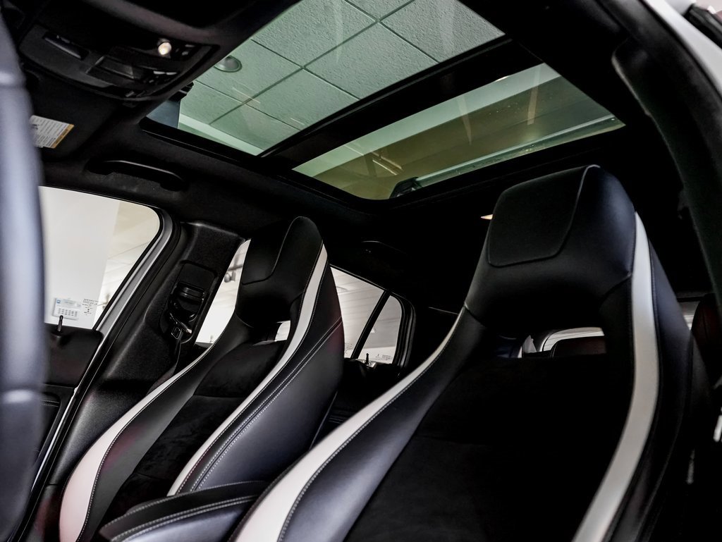 Used 2018 INFINITI QX30 Sport image 18