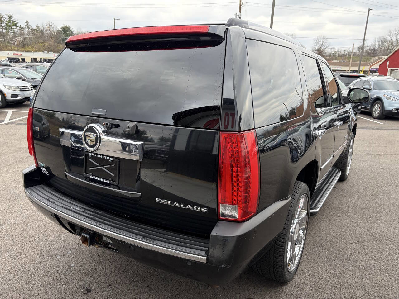 Used 2012 Cadillac Escalade Luxury image 8