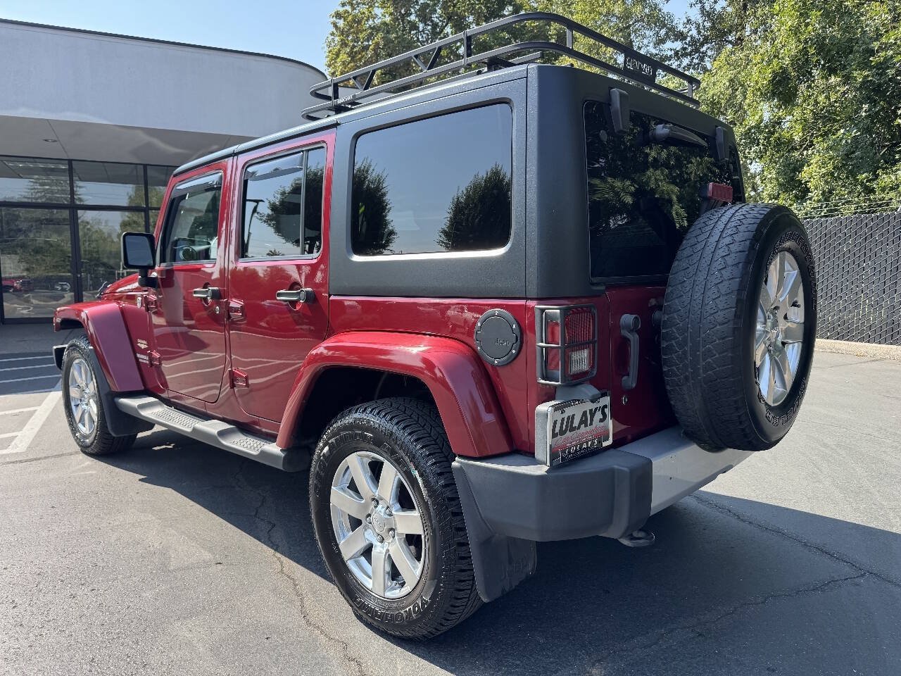 Used 2013 Jeep Wrangler Unlimited Sahara w/ Connectivity Group AWD/4WD image 3