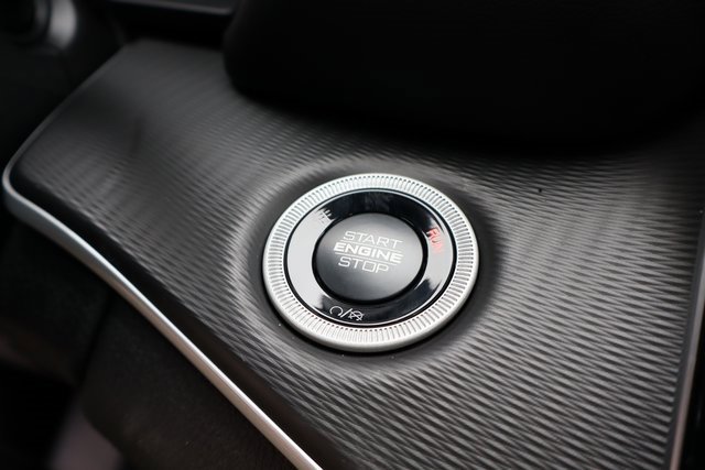 New 2025 Jeep Grand Cherokee Altitude image 16