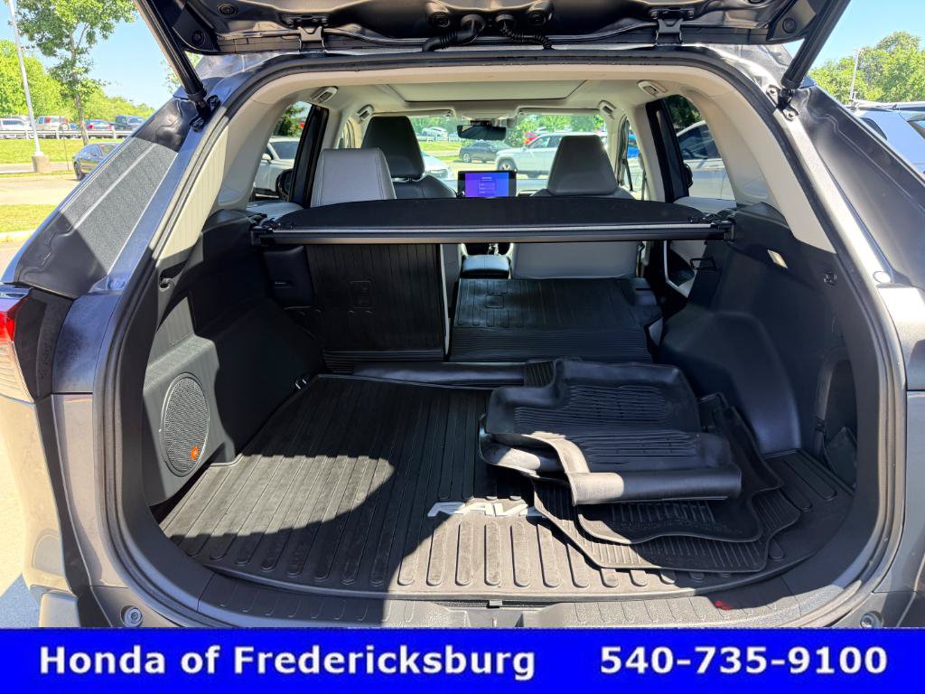 Used 2023 Toyota RAV4 Limited AWD/4WD image 26