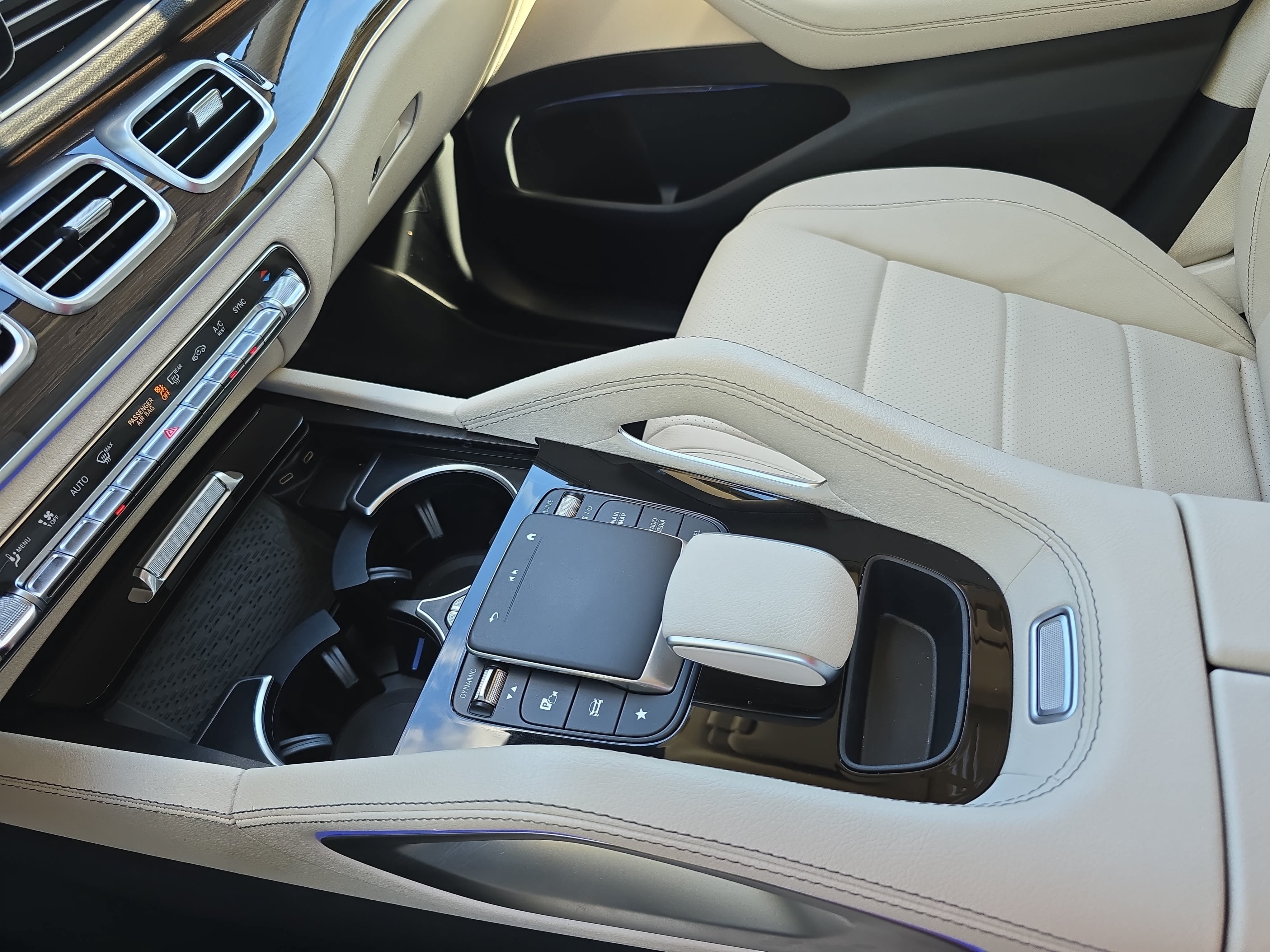 Used 2024 Mercedes-Benz GLE 350 4MATIC image 25