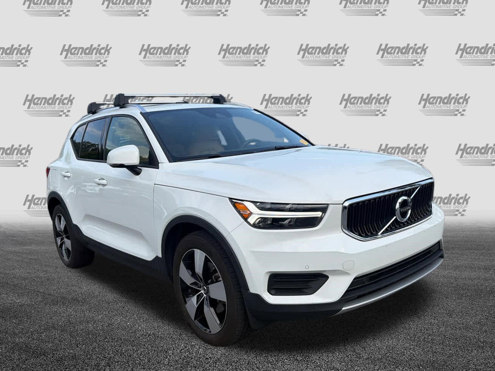 Used 2020 Volvo XC40 T5 Momentum w/ Protection Package Premier AWD/4WD image 2