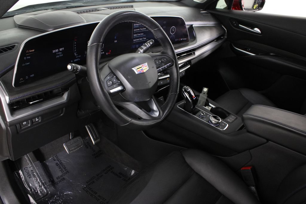 Used 2025 Cadillac XT4 Sport FWD image 18